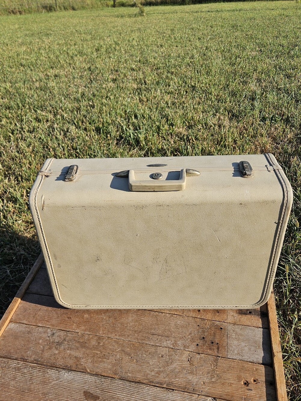 Vintage MCM Taperlite Hardside Suitcase Beige Cream Luggage Retro Display Prop